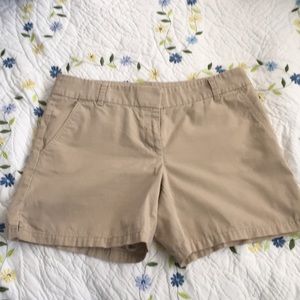 Loft Outlet Khaki 6” Shorts Sz 8